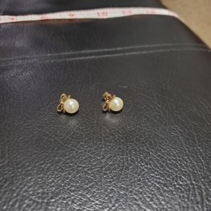 Costume jewelry, 12 pairs of earrings